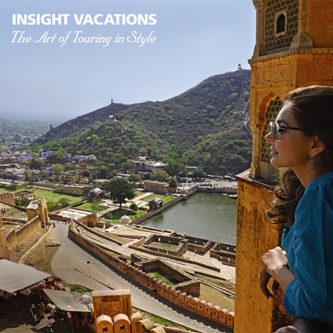 Insight_Igor's tweet photo. "Go confidently in the direction of your dreams. Live the life you have imagined." -Henry David Thoreau #MotivationMonday #travelquote https://t.co/3eb6dLwMO4