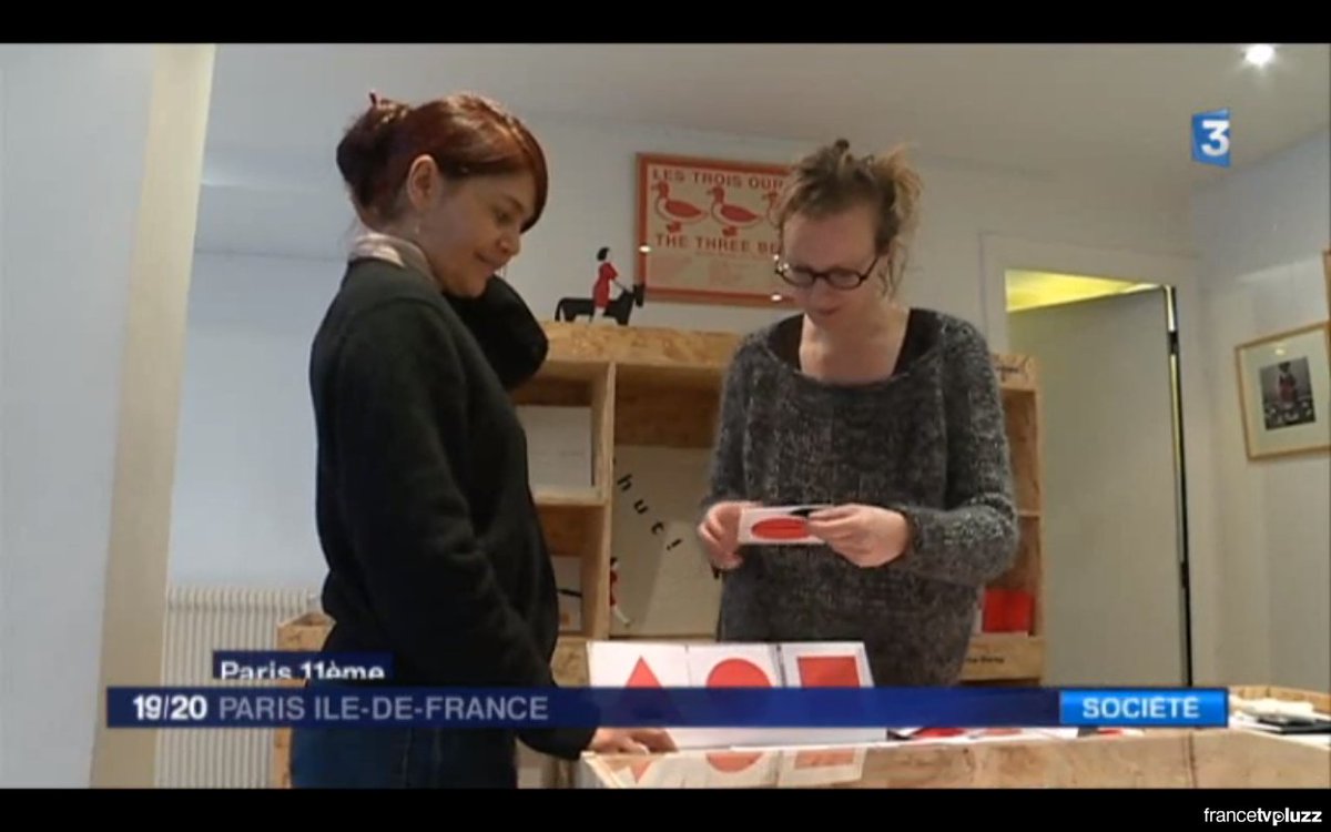 Petit reportage <a href="/France3Paris/">France 3 Paris/Ile-de-France</a> à la galerie avec Marion Bataille. france3-regions.francetvinfo.fr/paris-ile-de-f…. A la 16è minute... Retrouvez-nous sur #SLPJ16