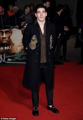 mattspiro's tweet image. Go see #IAmBolt only man quicker than @HectorBellerin @Everymancinema Belsize Park Mon 5 Dec £20 incl Directors Q&amp;amp;A bit.ly/2fP9E4u