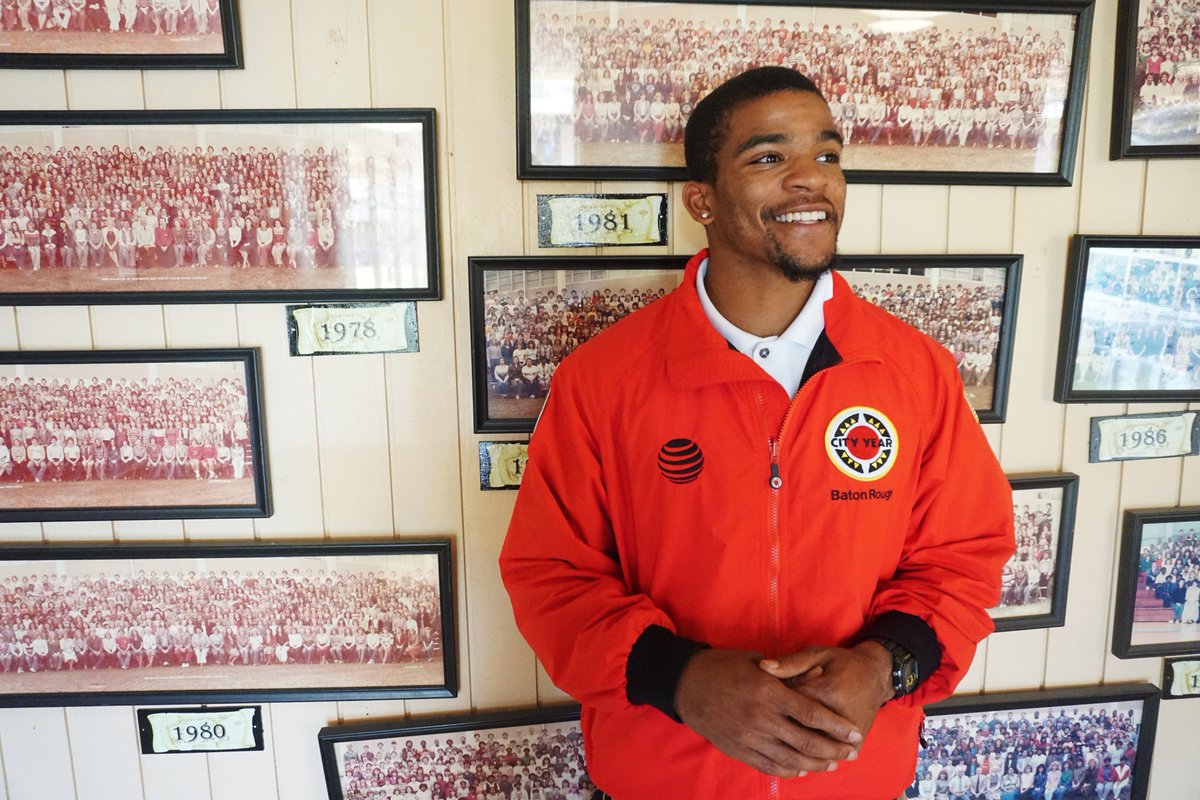 CityYear's tweet photo. Thanks to @connecttogood's support, we're now serving students in Broadmoor High School in #BatonRouge  https://t.co/Fhdwfzukjw #ATTimpact https://t.co/9gljuSNuKL