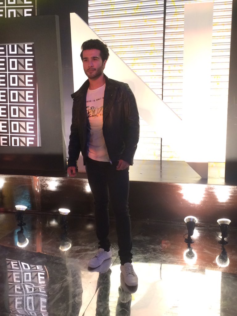 <a href="/FerozeKhanFC/">Feroze Khan FC</a> #OneLaunch #OnePk #BeOneWithWhatYouWear #PakistanInVogue