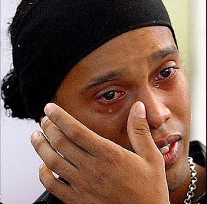 Update_Transfer's tweet photo. Woww Ronaldinho bersedia menjadi pemain Chapecoense tanpa digaji!!! Tujuannya agar Club tsb ngga degradasi. #ClassIsPermanent https://t.co/xro6ETaCpy