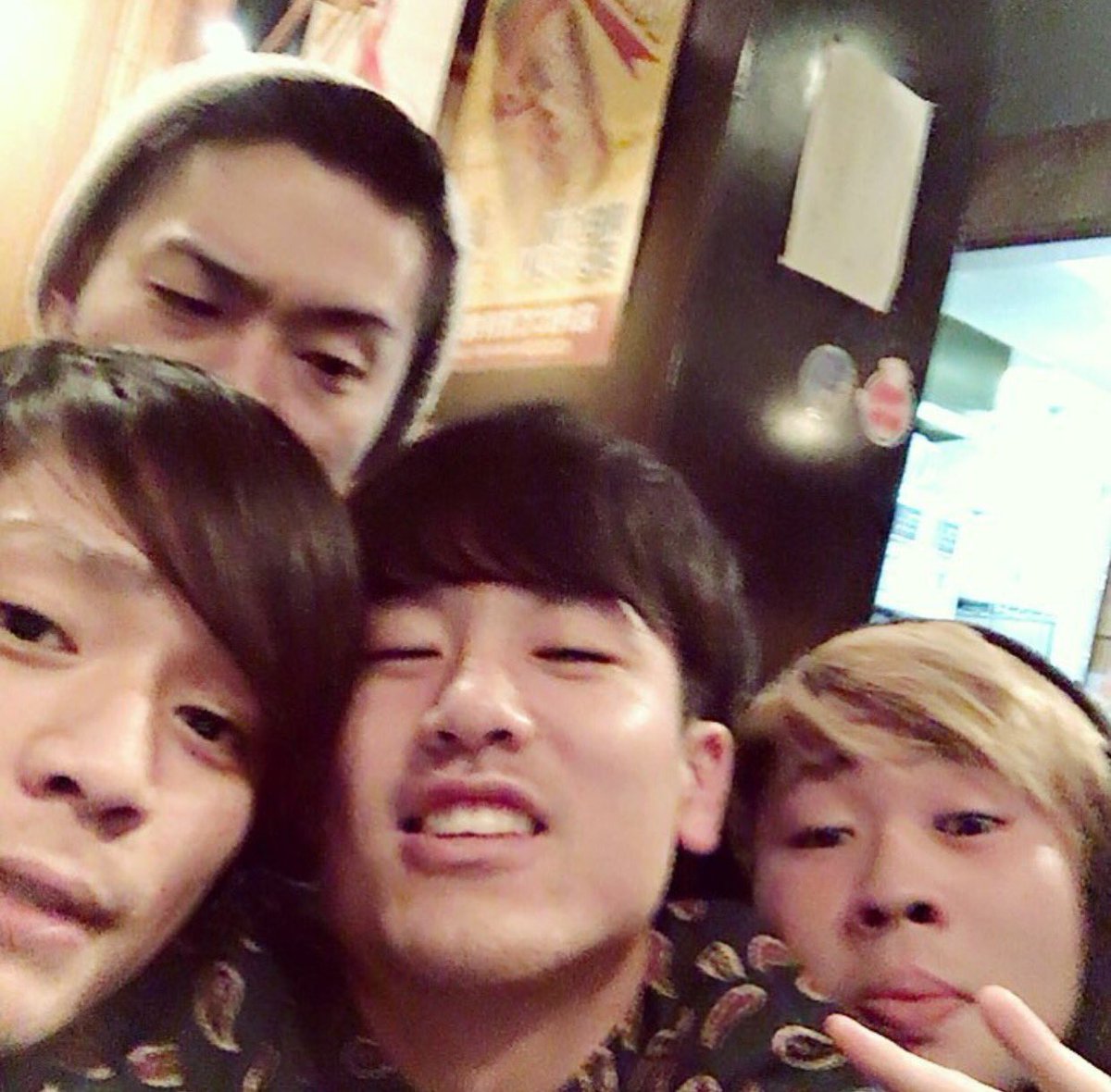 yui_earthists's tweet photo. ボーカル集結すね? #SBTW #Earthists #Paledusk #7ytm https://t.co/RICcAFok0F