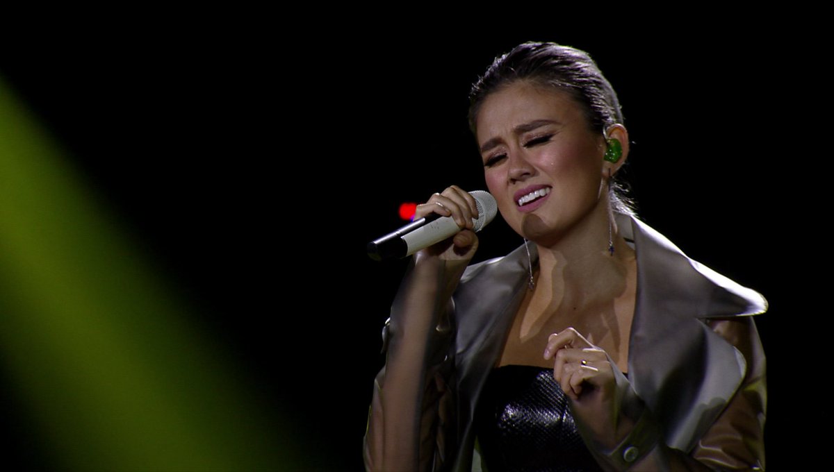 TEAMAGNEZMO's tweet photo. AGNEZ MO Nyanyikan Hits Terbarunya "SEBUAH RASA" di #TheJourneyGLOBALTV! Thank's For Watching NIC's 🙏💃🙌😘 #AGNEZMOTheJourneyGTV @NICofficial https://t.co/pMcRK8ZHv2