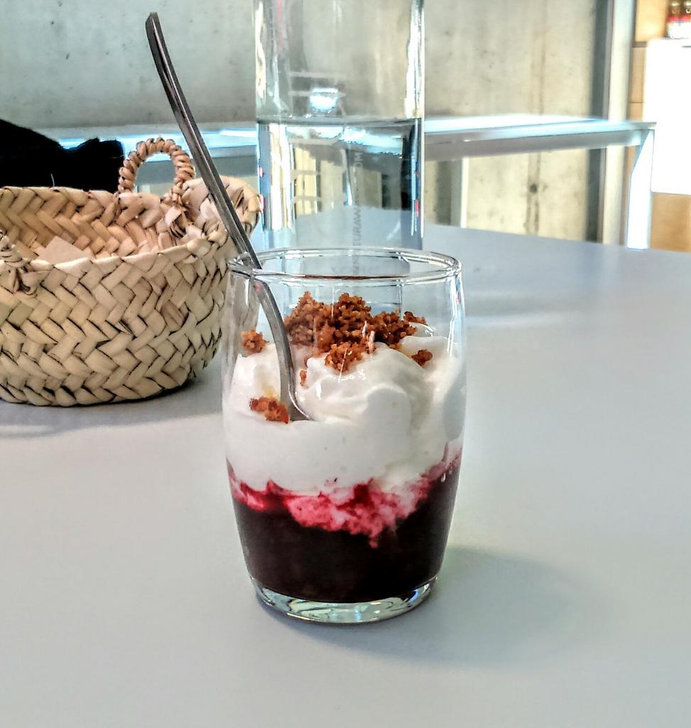 PoblenouMap's tweet photo. Avui hem fet un #menú al @barlocal_bcn  #Poblenou.  Súper recomanable!  Tot un gust. Mmmm https://t.co/EadUsUnW3z