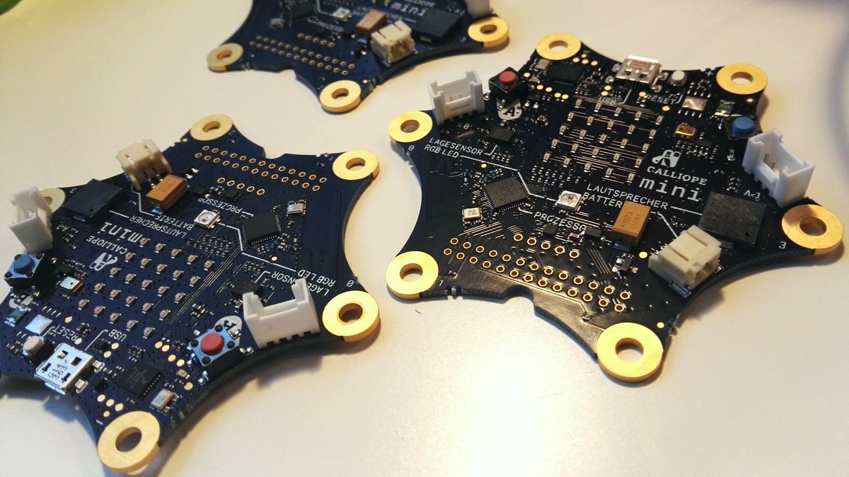 erminas_de's tweet image. Yippie, die @CalliopeMini sind eingetroffen! Wir von erminas steuern Unterrichtsinhalte bei! #DigitaleBildung #digihh