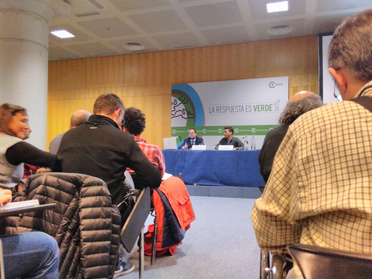 juanjoamate's tweet photo. Arrancó con llenazo la sesión sobre el plan estatal de impulso a la #bicicleta #ST08 en #CONAMA2016 https://t.co/BW8JSi3vKf