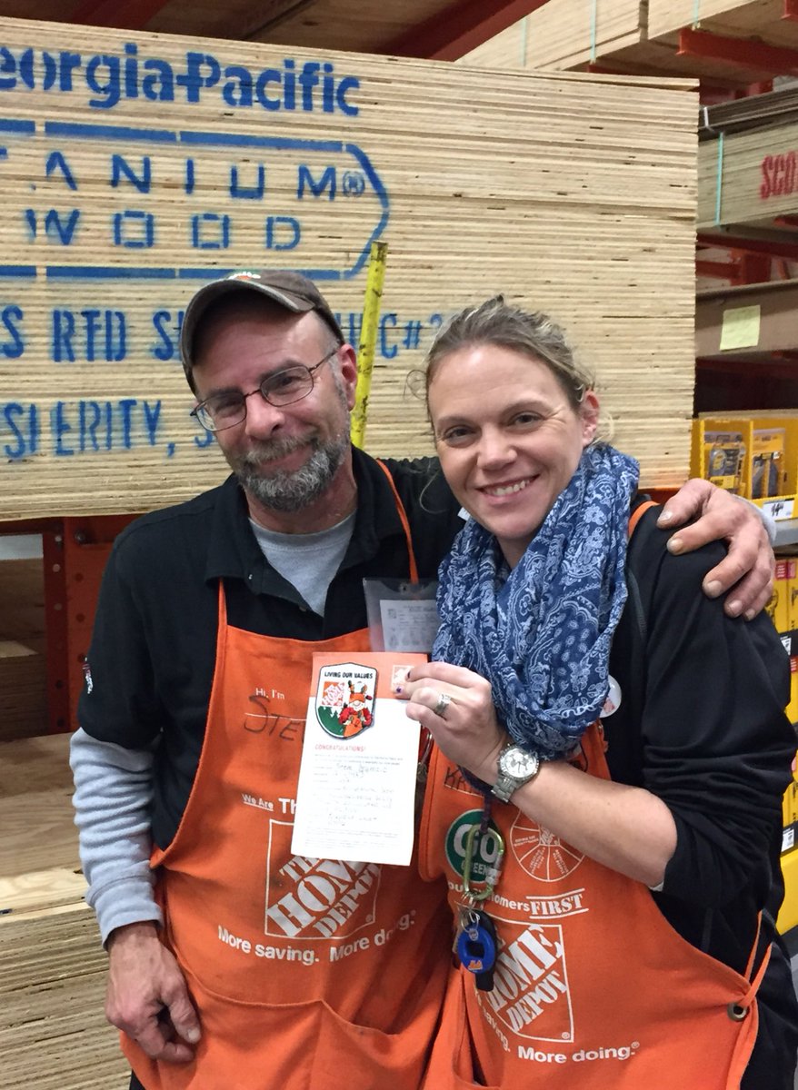 SucenaLisa's tweet photo. Great job to Steve, driving the Pro business! @klevine1 @BIngsgirl25 @williams2_e https://t.co/r2UvUOdkV8
