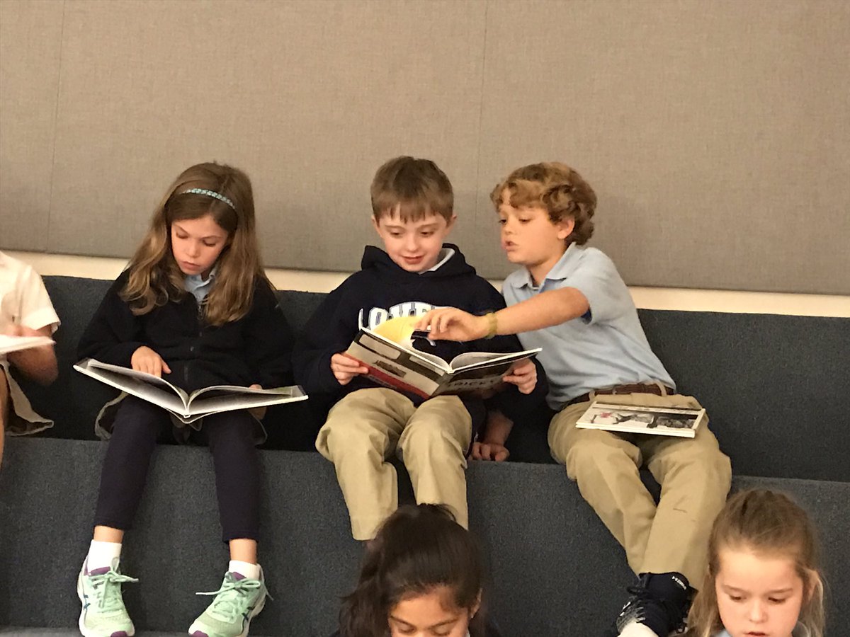 PapillonIvey's tweet photo. Third grade exploring the Georgia book award nominees. https://t.co/7uYSUDtyqm