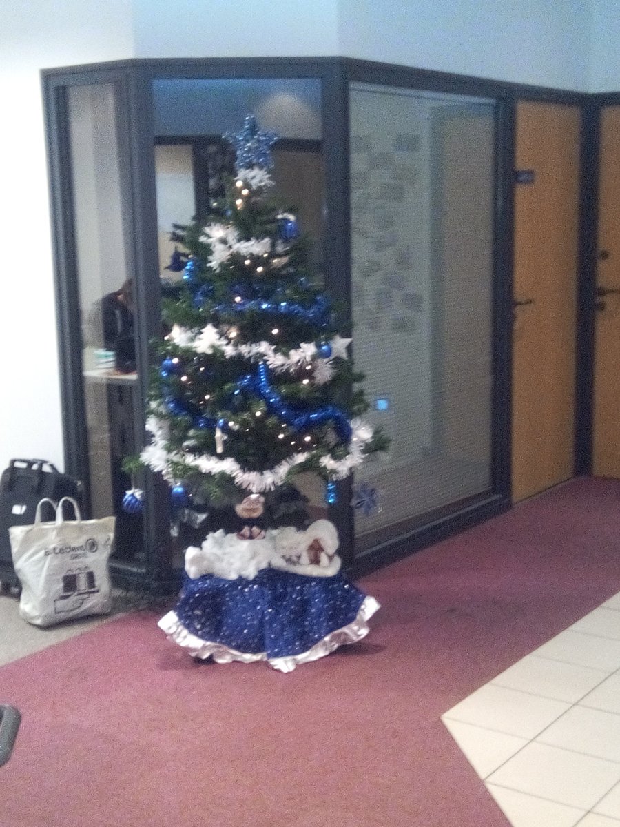 ZeRadio se met en mode Noël 1er Déc le compte à rebours a commencé Bonne préparation des fêtes à tous Que la magie chaleureuse commencent