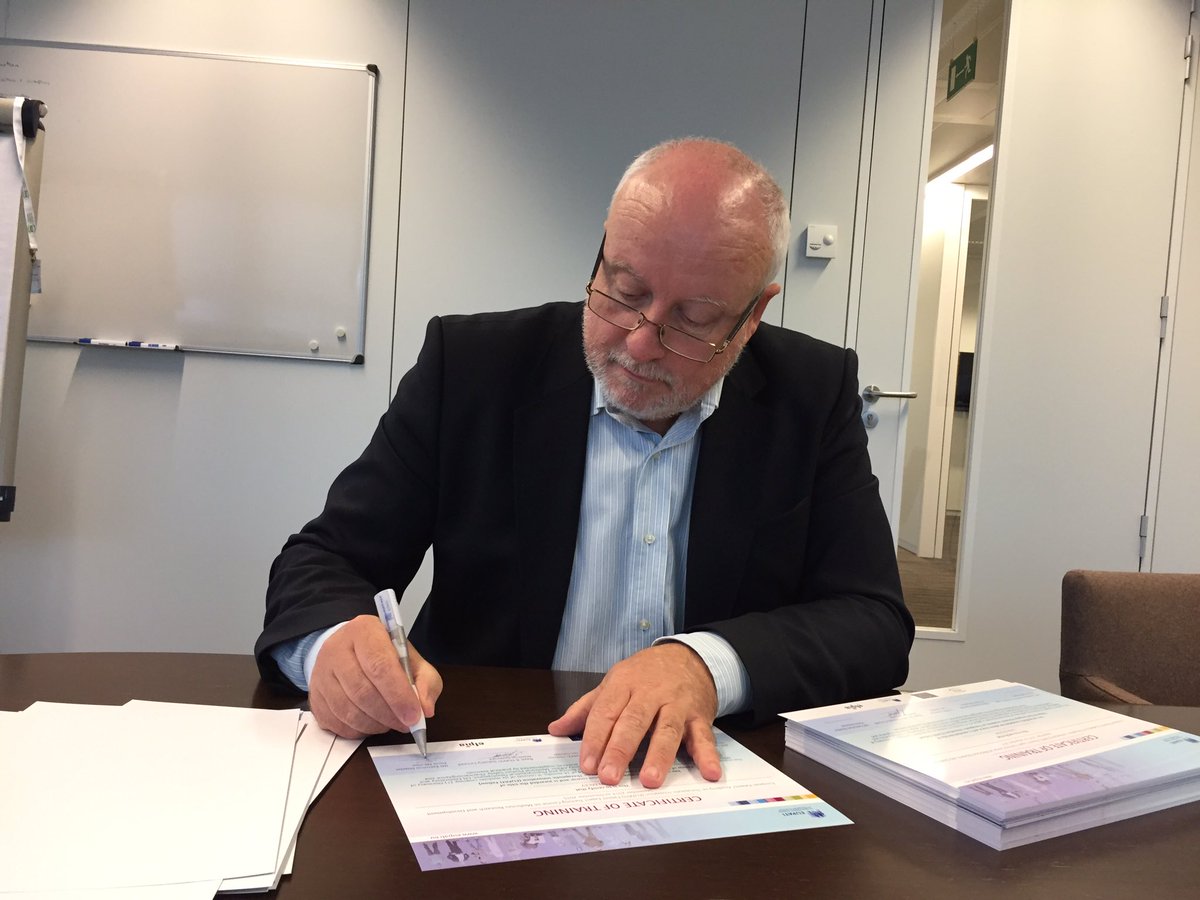 IHIEurope's tweet photo. IMI's Pierre Meulien signing @eupatients graduates' certificates. Looking forward to handing them out at #EUPATIBXL2016 #patientsinvolved https://t.co/MZVolt8K0W