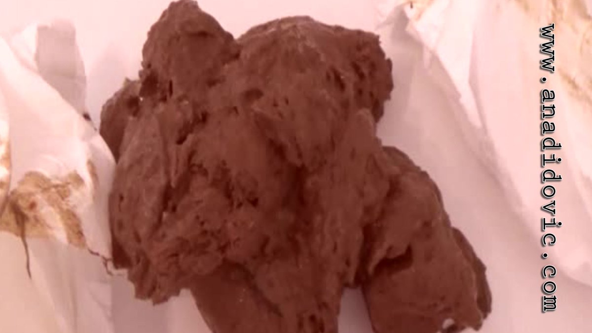 Ana Didovic on X: My chocolate mousse. Bon appetit!! ;)  t.conIaj0CTJYf #scat #efro #bigturds #poop #shit #kaviar  #toiletsex #fetish #poopinggirl t.coidl0FLe4uA  X
