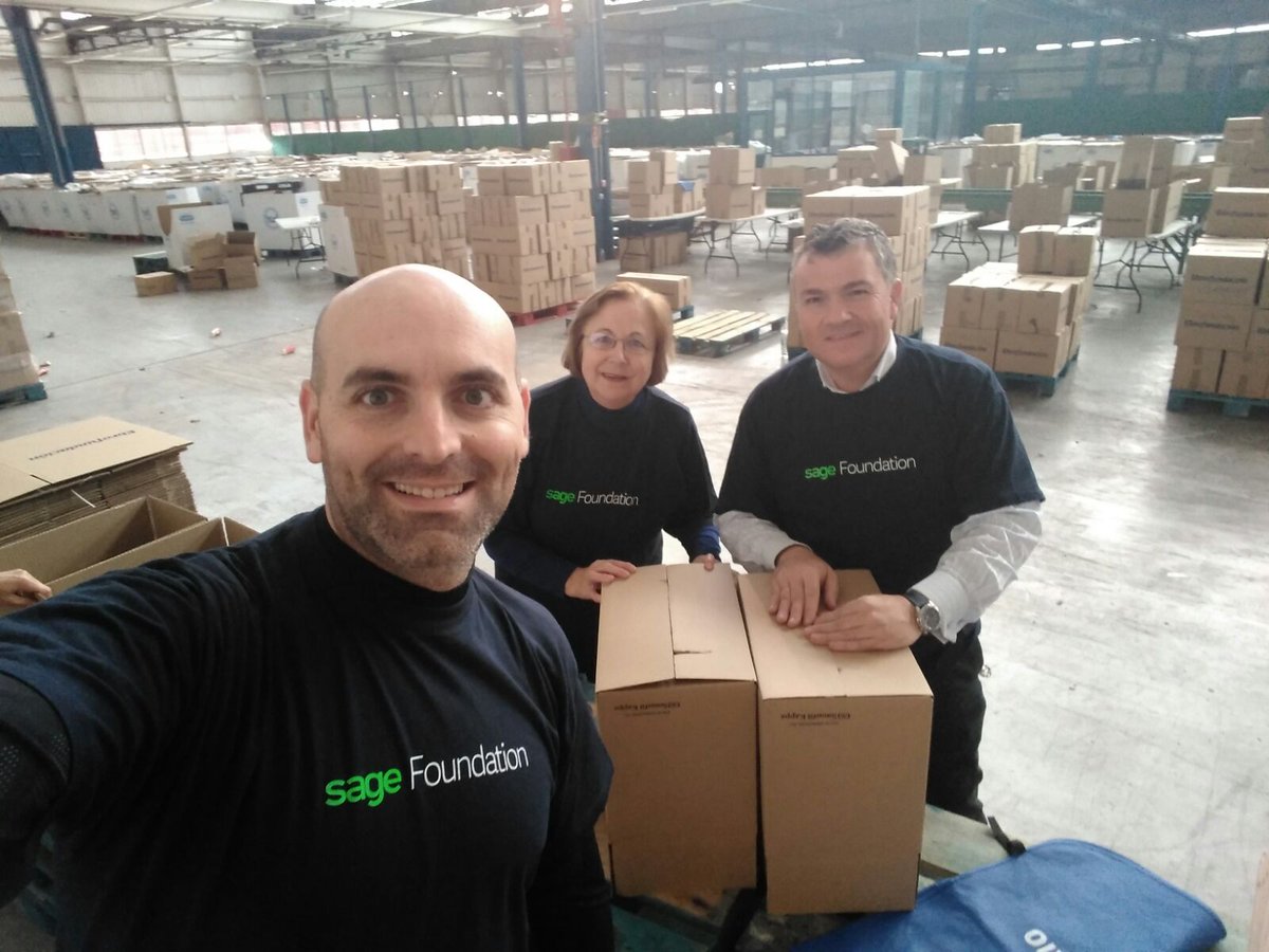 FranciscoRayo43's tweet photo. #SageFoundation  colaborando con el Banco de Alimentos de Sevilla. @SageSpain https://t.co/GFZb6Up26l