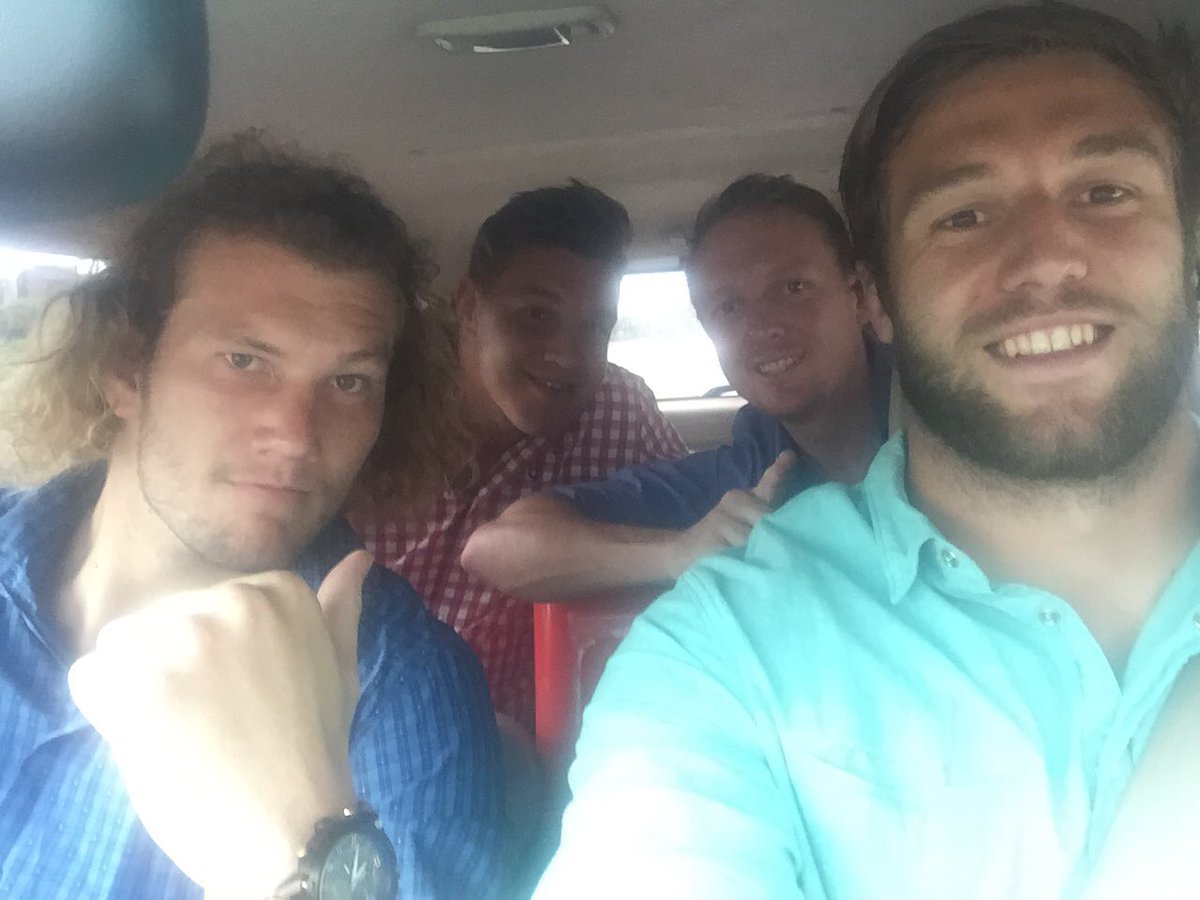 Big boxing tonight <a href="/EmperorsPalace/">Emperors Palace</a> #teamsebs all the way...