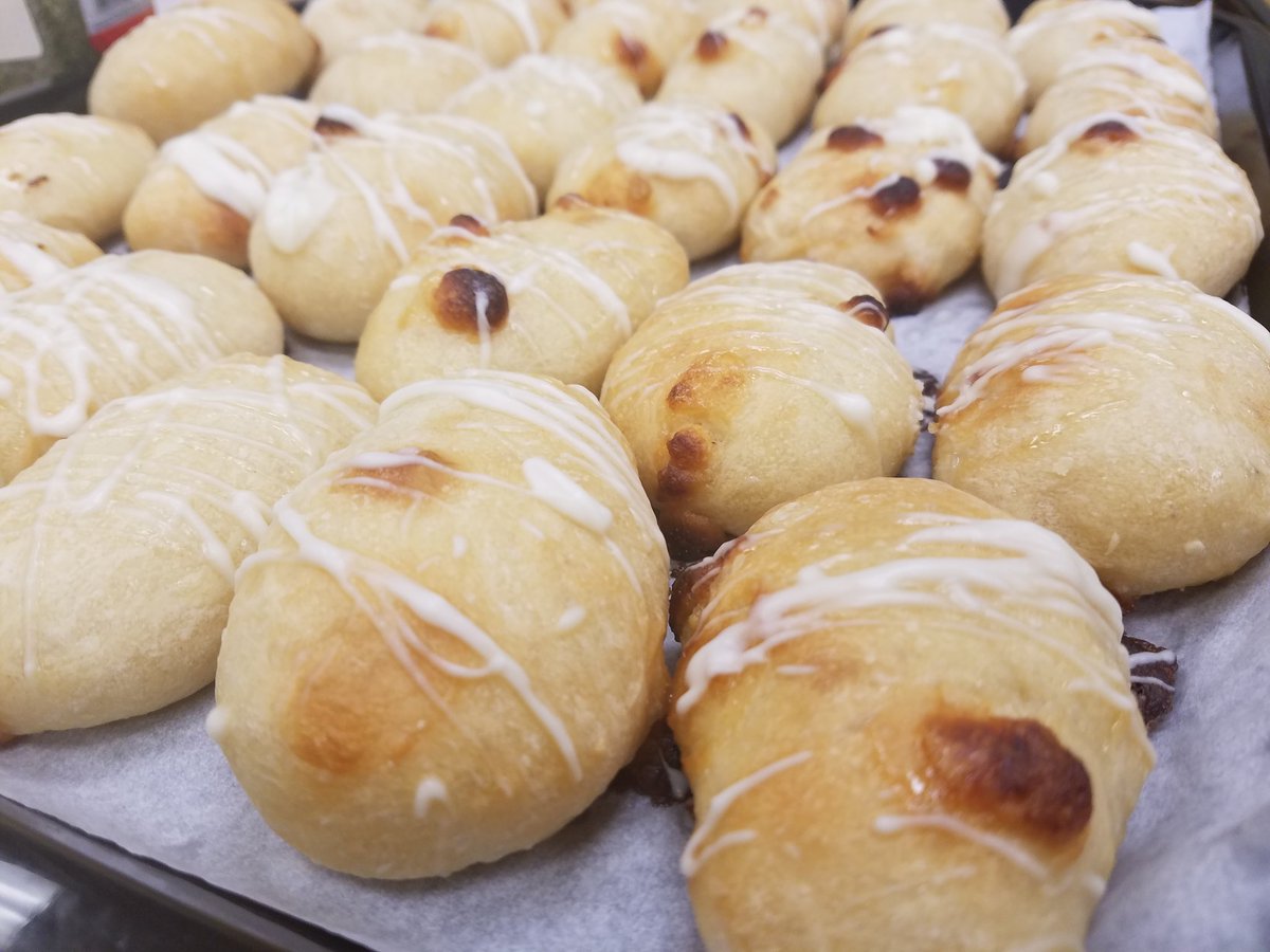 MlecCulinary's tweet photo. You'll love today's orange glazed biscuits, white chocolate bread, and sweet dinner rolls! #MLECCulinary #MLEC https://t.co/AF36njMWZ7