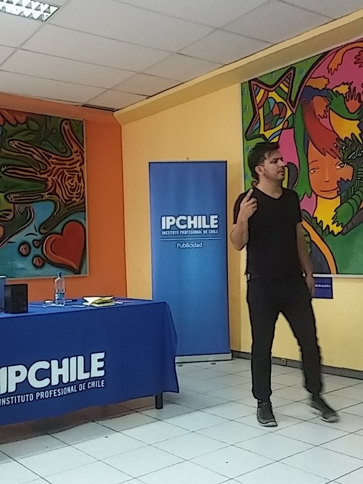 camilogaston89's tweet photo. Una de las mejores charla que manera de pasarlo bien #LANubbe #NiceForNice https://t.co/jBu6bVSI5J