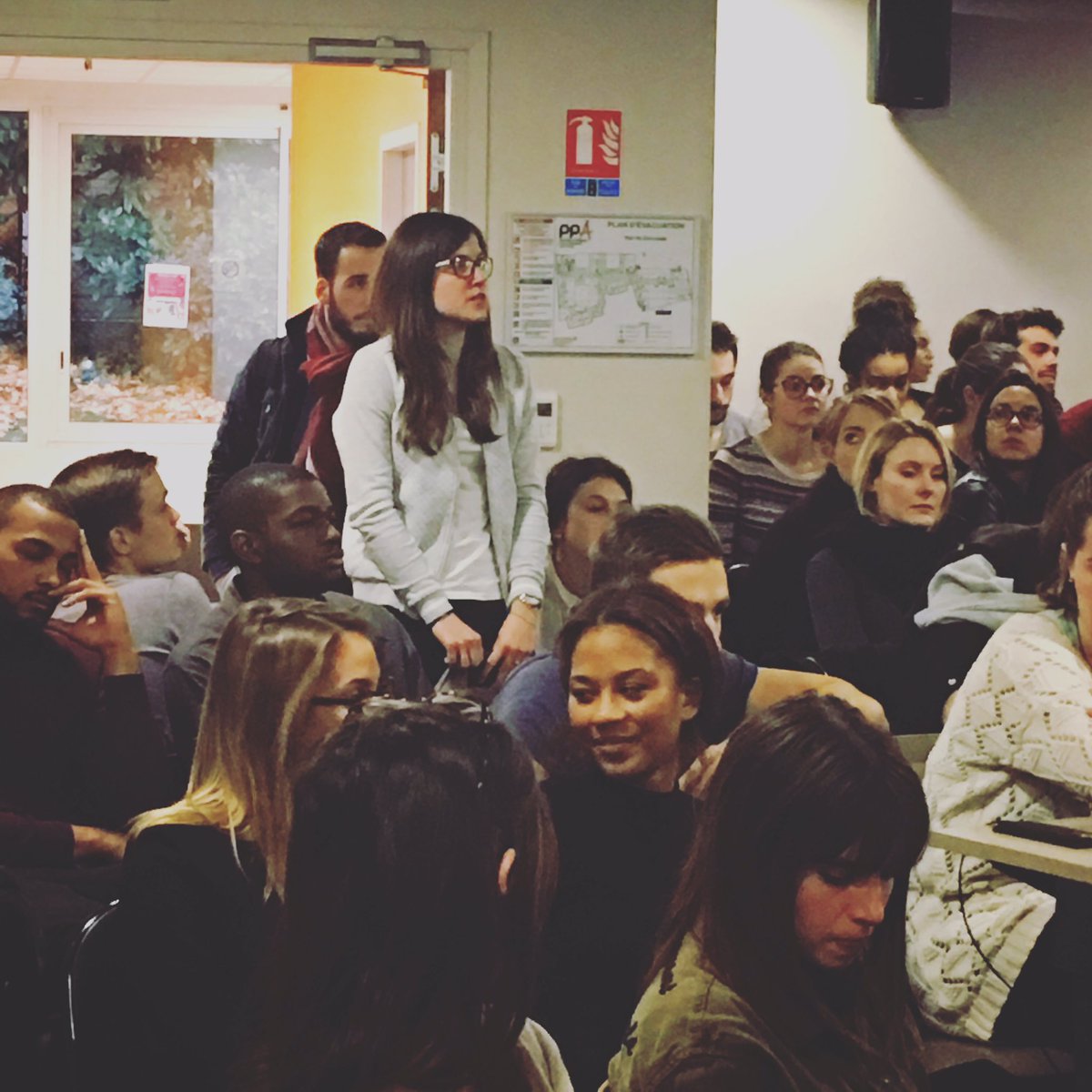 mathildewdp's tweet image. Questions-réponses avec les étudiants! #JacquesLambert #présidentEURO2016 #RDVbusinessPPA #coupedumonde98 @PPA_Alternance @v_briancon