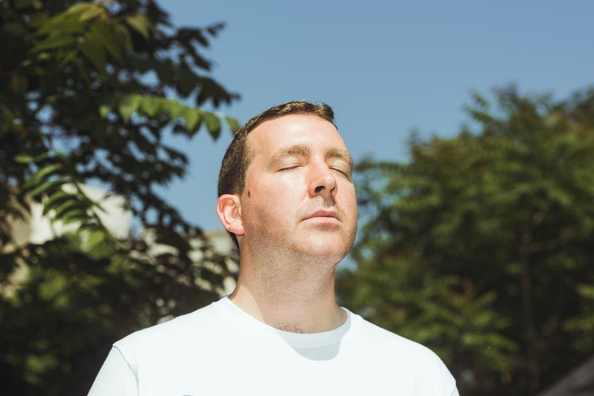 brooklynvegan's tweet image. Hot Chip’s Joe Goddard releases new solo single “Lose Your Love” (watch the video) brooklynvegan.com/hot-chips-joe-…