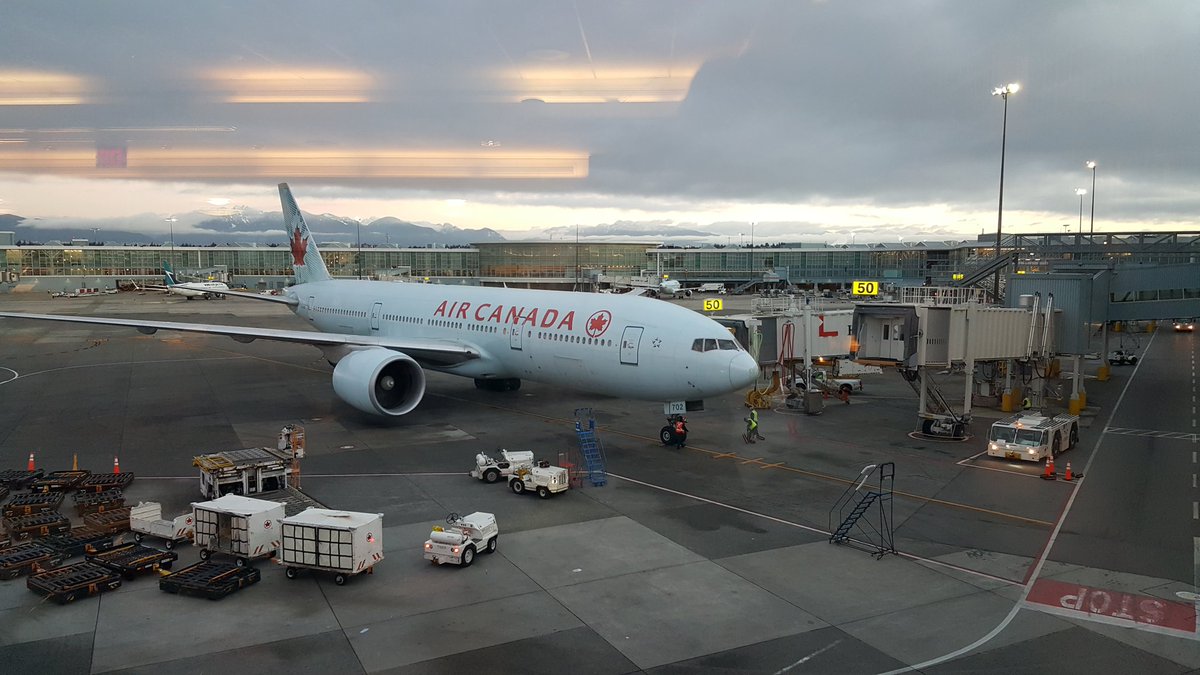 Lance_Valcour's tweet photo. After 2 weeks on the road at #CommsMelb in #Melbourne and #CITIG10 in Vancouver my @AirCanada chariot #AC034 has arrived to bring me home. https://t.co/wYKUCNs7Kw