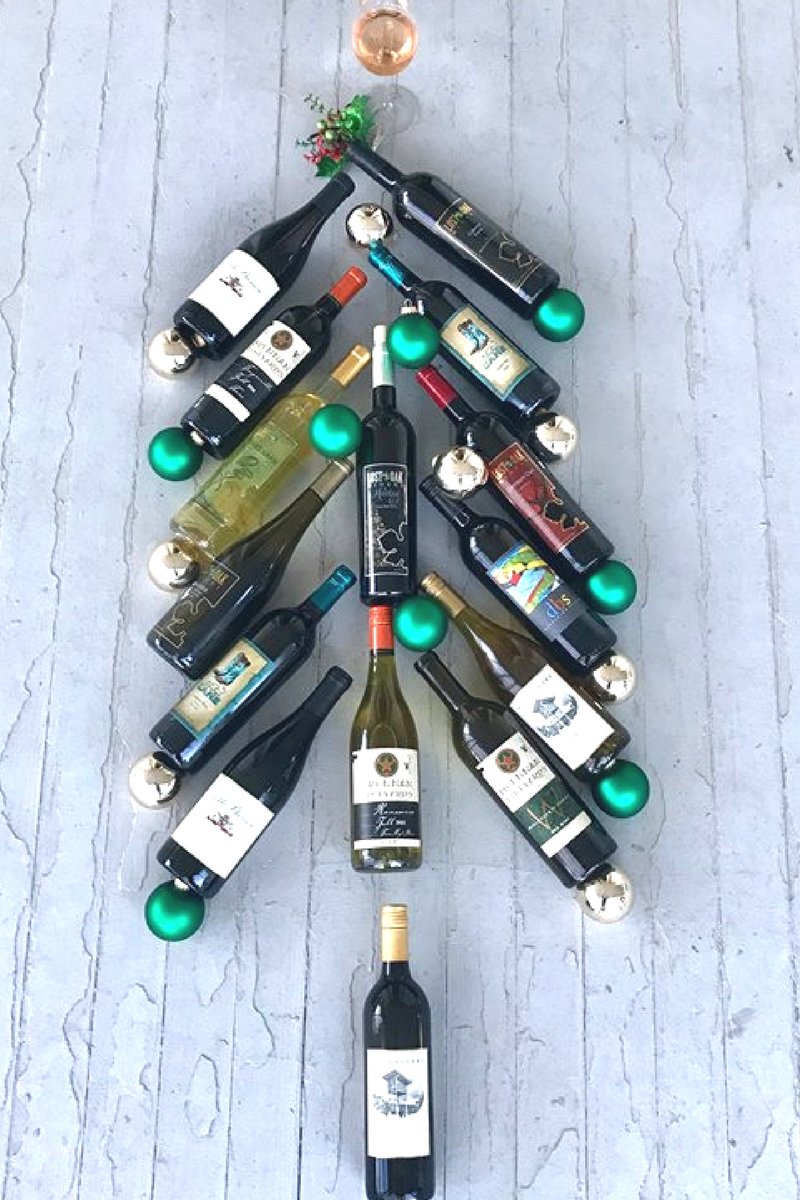 4point0cellars's tweet photo. We're dreaming of a... WINE Christmas. Are you? #Cheers #4point0cellars #holidaywine https://t.co/7i7FECK3zi