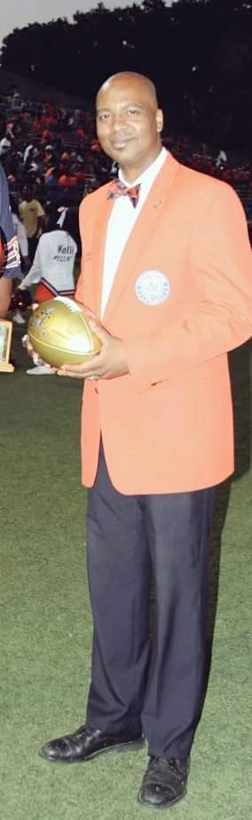 ascs98's tweet photo. #CallawayHS 50th anniversay principal William Trammell  passed last night.Thank you #NFL.for  making his last year unforgettable https://t.co/OlRIulyrpH