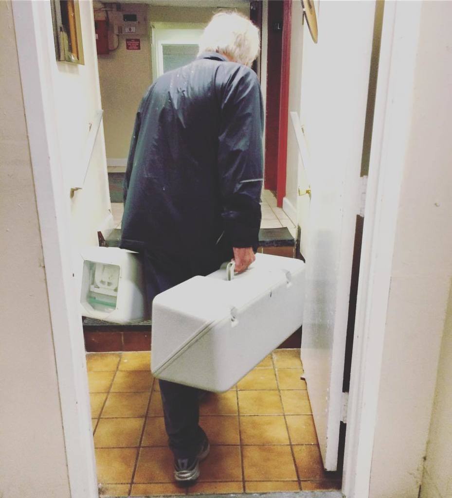 pprbase's tweet photo. Bye bye for now #risograph drums! 👋🏻 The next time we see you you'll be squeaky clean and … https://t.co/keFW574IFt https://t.co/U378wkSy1Y