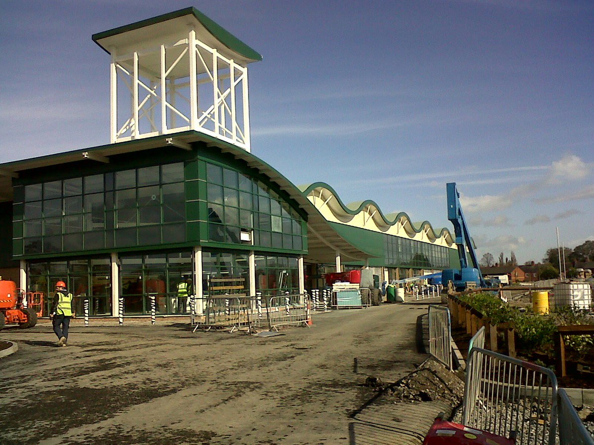 MetCladContract's tweet photo. #ThrowbackThursday
Project: Morrison, Wrexham
Client: B&K
Product Supplier: Kingspan #Topdek #compositepanel #sfs
Completed: 2011 https://t.co/ErAFx1lMM1