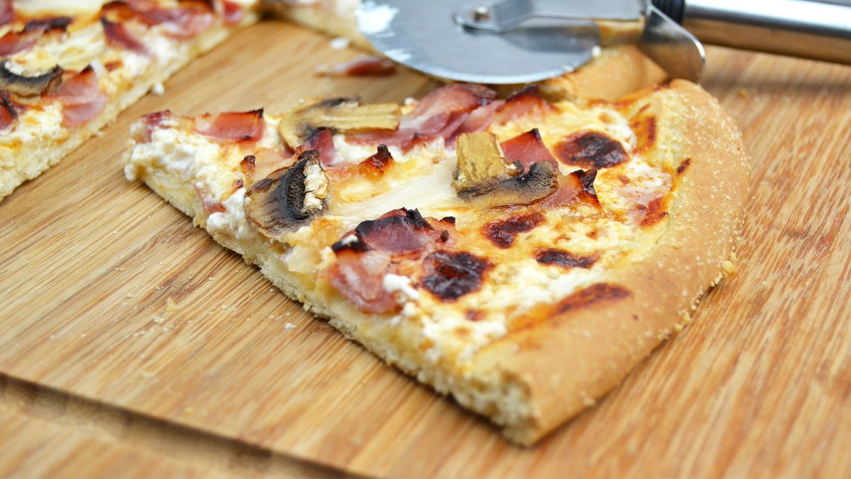 JustMyPizzas's tweet photo. Las porciones en sí, me dan hambre. 😍🍕 #pizza #pizzas #pizzaparty #pizzatime #pizzaslice #porciondepizza https://t.co/kaEZUCeuHM