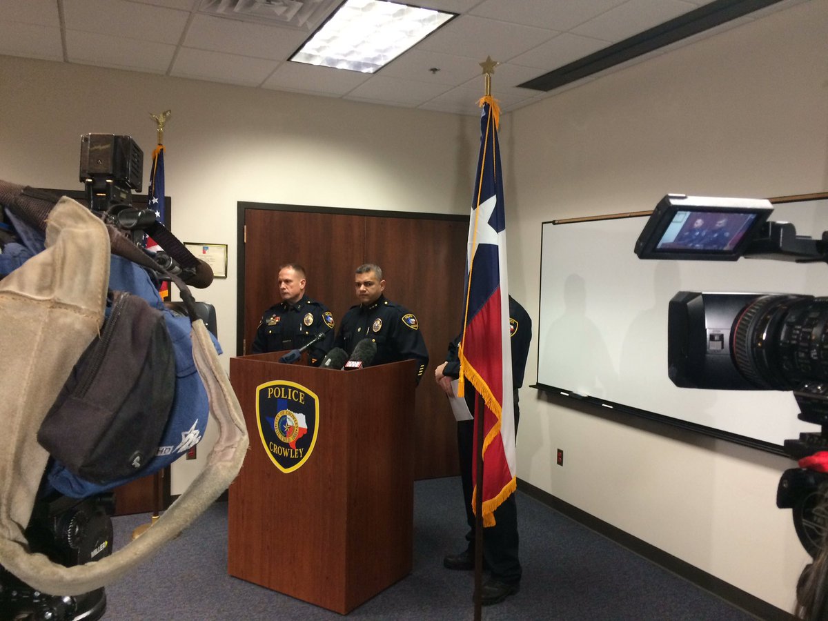 mingoramirezjr's tweet photo. #CrowleyPD: Teen Carl Brewer told a friend that he killed his parents Tuesday. Friend called police https://t.co/JzSKpfzRWN