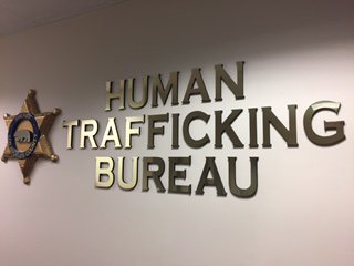 LASDHTTF's tweet photo. Honored to have LA Sup. Don Knabe tour the LASD HT Bureau and LARHTTF. #nosuchthing @SupervisorKnabe #LASD @LASDHTB https://t.co/kqxgWfNieR