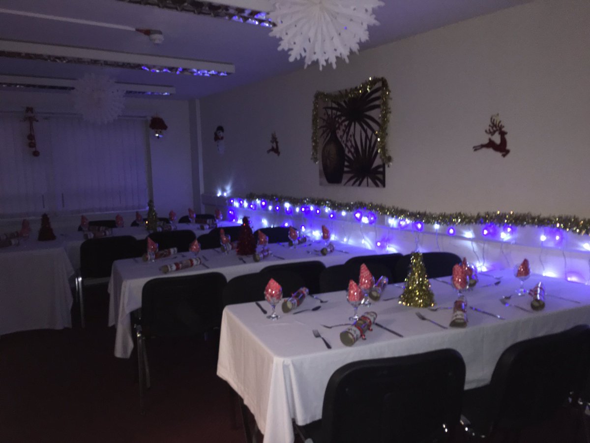 It's beginning to look a bit like Christmas....<a href="/FusionTongeMoor/">Fusion</a>.@boltonathome <a href="/boltonlive/">Bolton Live!</a> - well done! facebook.com/paula.rowson.5…