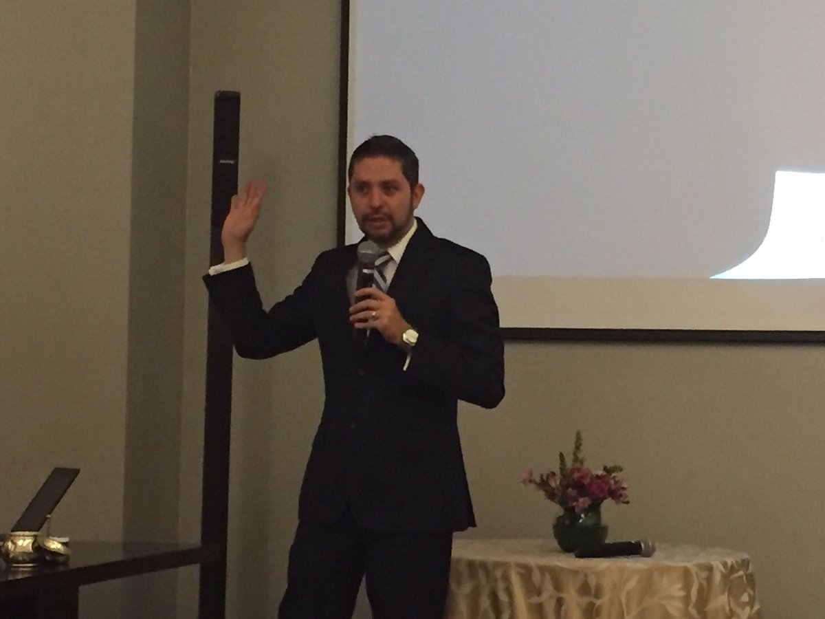 LAdameG's tweet photo. Tomará a más empresas tradicionales más de 5 años volverse digitales #bmc , Javier Leyva https://t.co/2XwHarkhGV