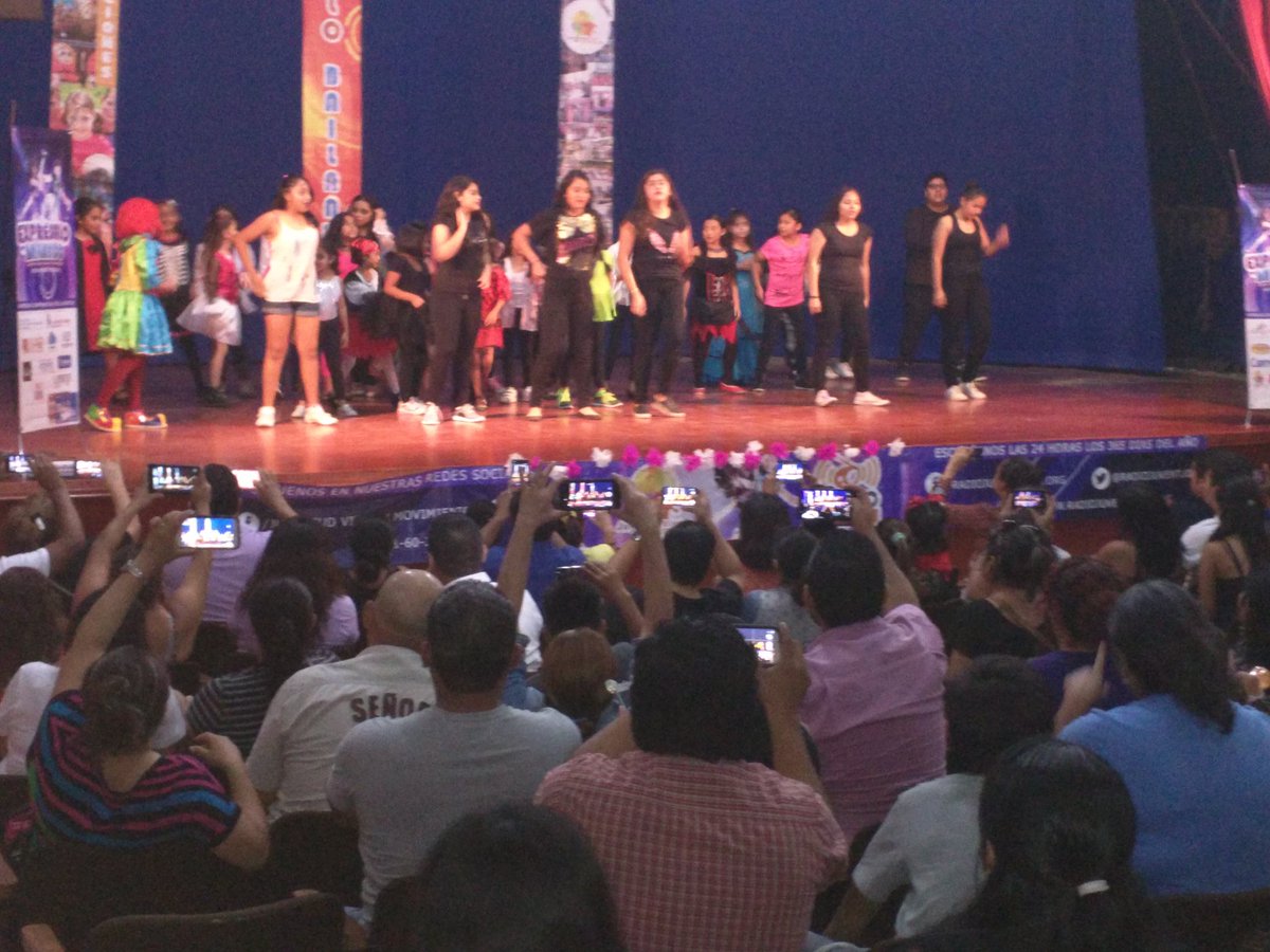 Fernandorincom's tweet photo. Una Gran emoción se vivió el día de ayer en el 4to. Festival #DanzaconCausa 2016 , muchas felicidades a todos . #PorunaculturadePaz https://t.co/0Uv61HQ2Sh