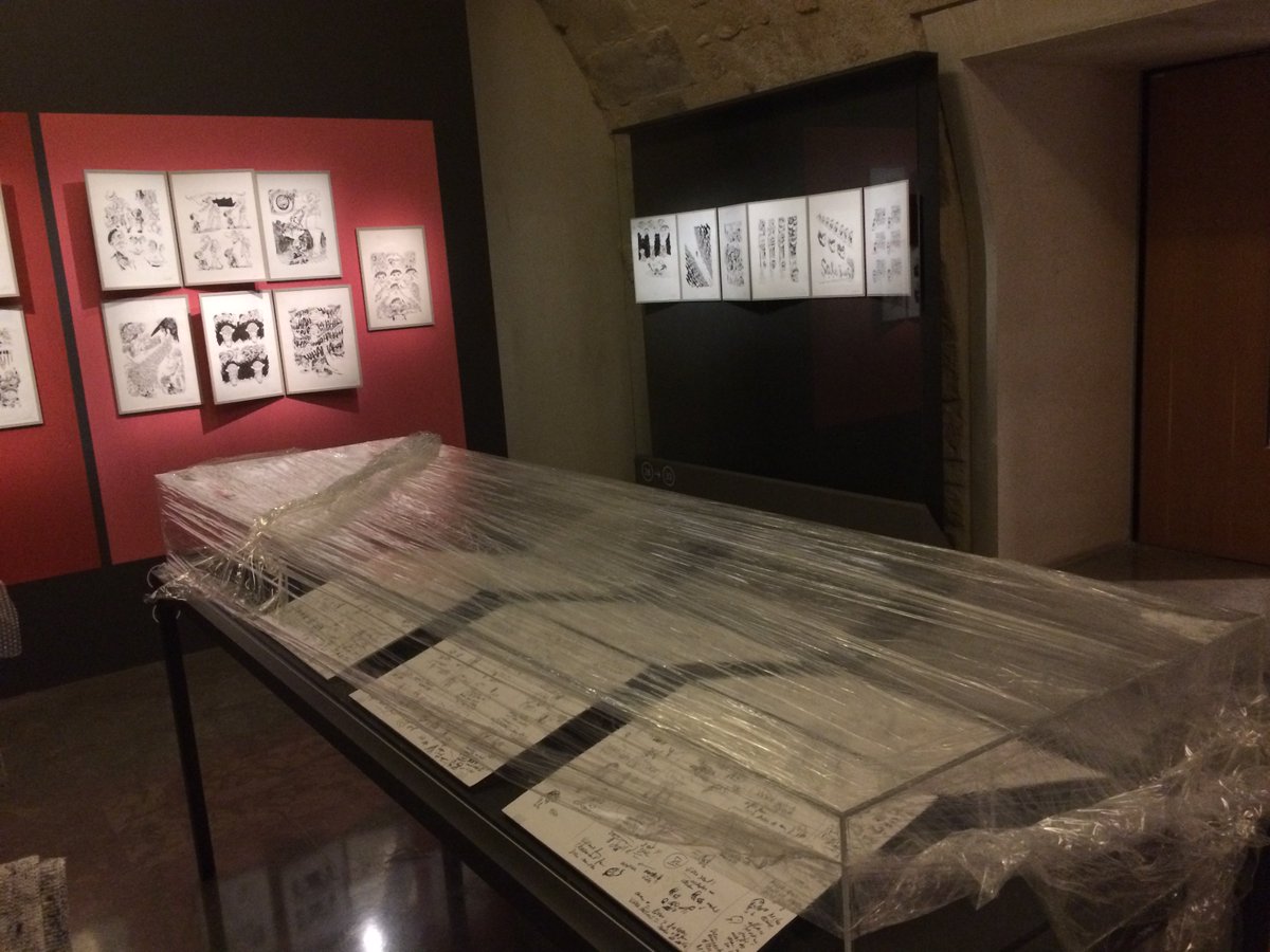 mahjparis's tweet photo. #Montage #expoLuz: les archives du fonds Albert Cohen sont installées et la vitrine des carnets de Luz est (presque...) prête! @Futuropolis https://t.co/mKpyegJwDX
