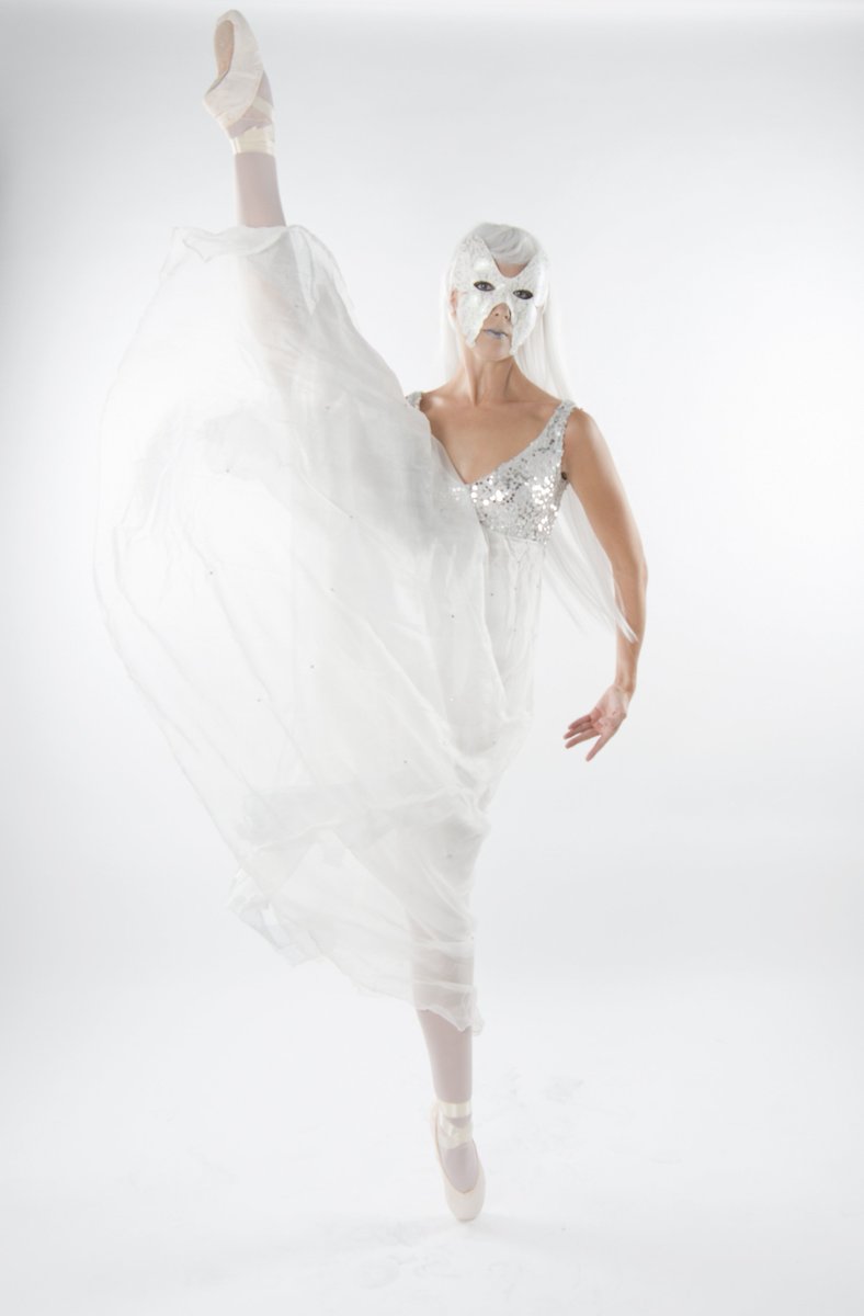 Snow Queen: The Loss of Love by <a href="/LondonBalletCo/">LondonBalletCompany</a> is a must see! Catch it @CWCultureSpace 2 - 3 Dec bit.ly/2ek940o