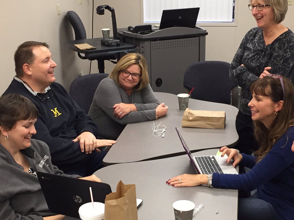 MrMarkLyons's tweet photo. REMC 6 accepted the challenge of defining Equity in education during a QUICKFIRE challenge. #REMC6 #COETC16 @BAISD https://t.co/t9pT52yOl1