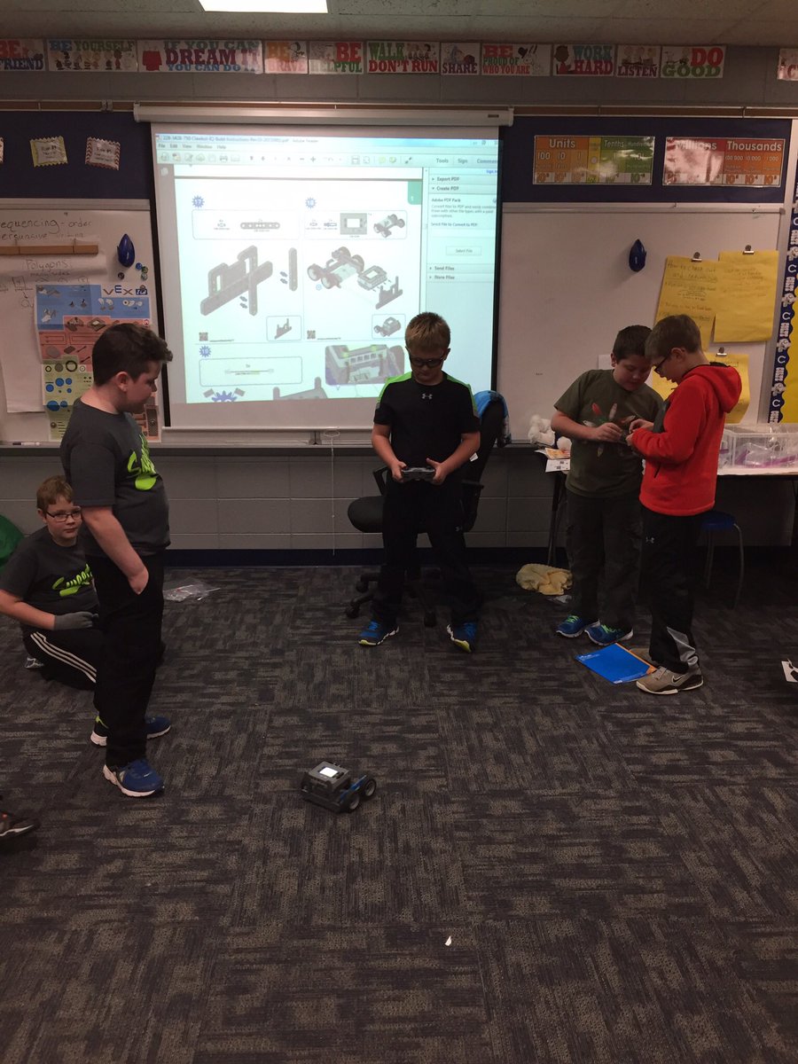 MissHansonRm14's tweet image. Robotic kids were all smiles when their drive train was up and running. Way to go! @SweetserElem @TPF4YRobots #lovingrobotics