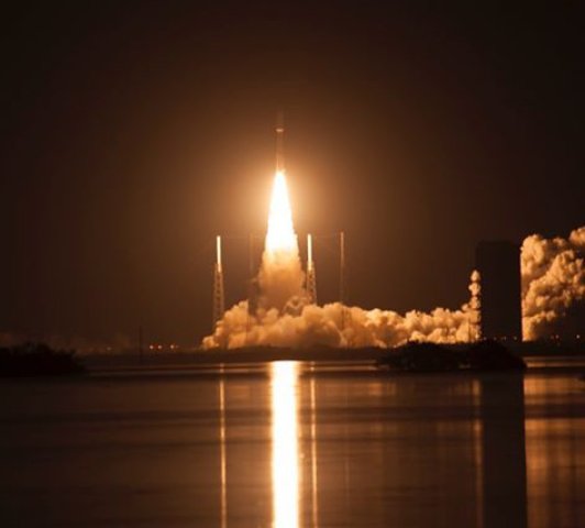 damsaero's tweet photo. "à la conquete de l'espace" https://t.co/iRLEToP66X
