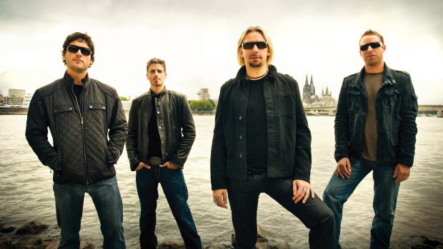 TopViralStuff's tweet photo. Canadian cops punish drunk drivers with Nickelback https://t.co/HNtCz7rNLo #Funny #WOW https://t.co/GL2gs7B6rr