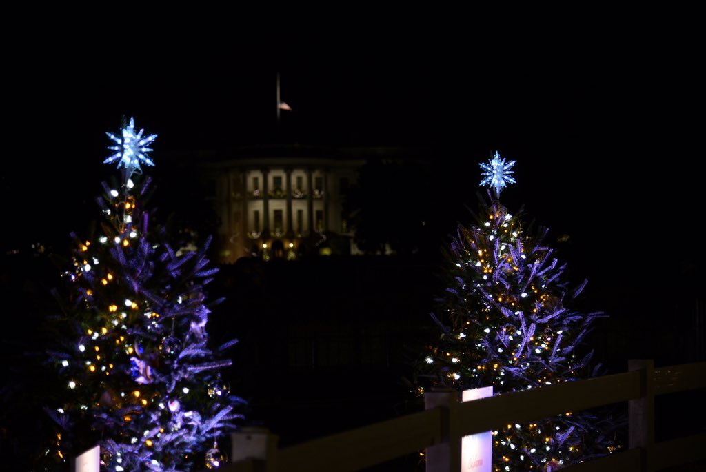 SecretaryJewell's tweet photo. Celebrating this special time of year &amp; @NatlParkService 100th bday at National Christmas Tree Lighting.SJ #NCTL2016 https://t.co/sba4Gi5PvM