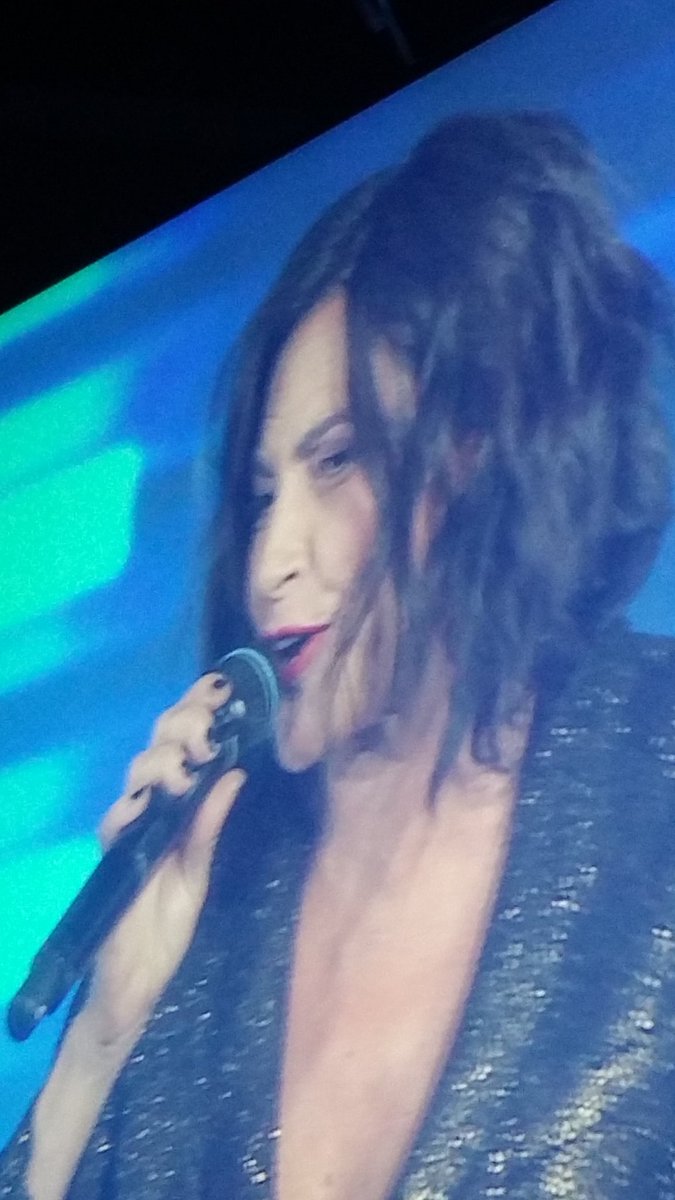 sunjai's tweet photo. Noooon les brunes comptent pas pour des prunes #bytel20ans https://t.co/qryi9YenaU