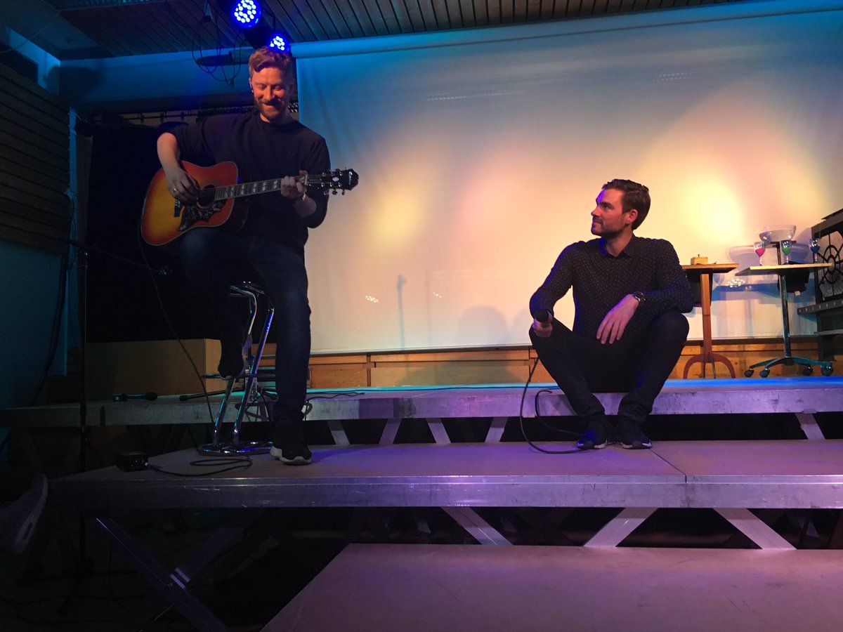 Flott besøk av disse på Sessvollmoen leir Idag, men som det #phungfolk jeg er så var det eneste jeg tenkte på alle <a href="/sigridbt/">Sigrid Bonde Tusvik</a> sine historier