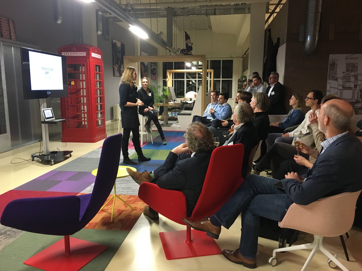 ebrella's tweet photo. Fun night @ebrella with The Community Office. Learning about 'The Future of Work' #newwaysofworking @RosanGompers https://t.co/VawI9l0H7B