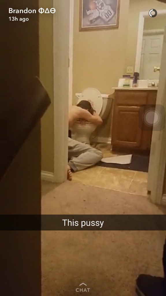 Aspen_House_B's tweet photo. "I'm not gonna drink tonight" https://t.co/asb3ONQWqi