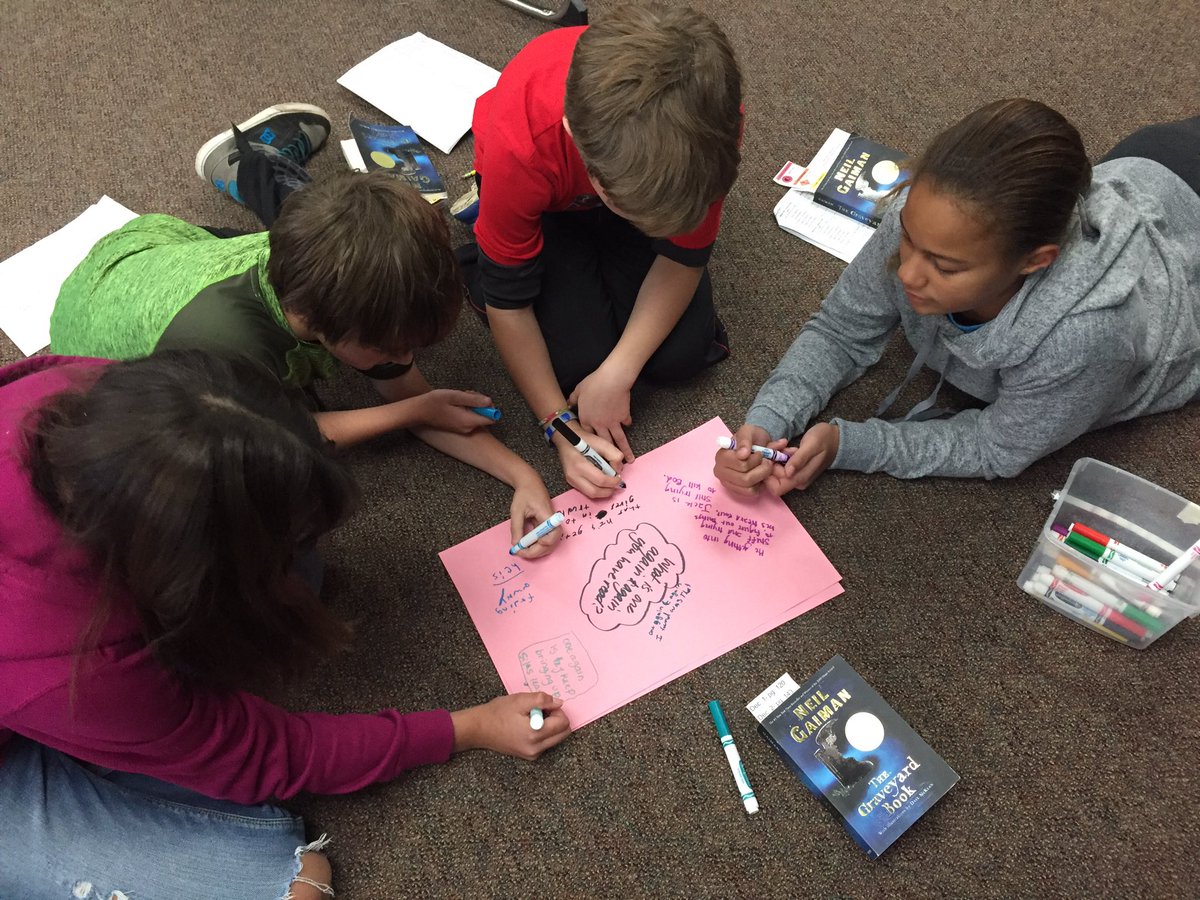 kast0406's tweet photo. Novel studies using Chalk Talk to share ideas, but kids took over and wanted to discuss together! #GLCLR https://t.co/LpHvottBzo