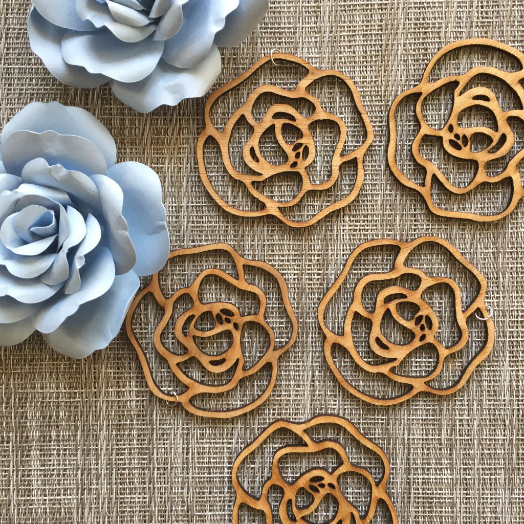 alt_cure's tweet photo. Laser-Cut Rose Ornaments https://t.co/IA8NsEBe5G https://t.co/aGKdalva0R
