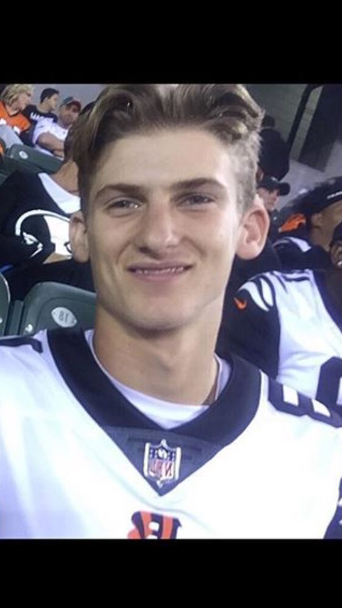 speedcity__'s tweet photo. Happy 19th birthday Chase! https://t.co/O6BjGpG8at