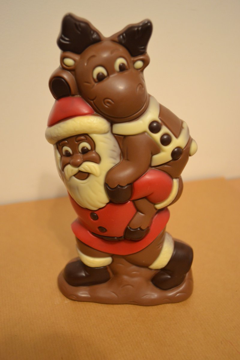 ChocolateApoth's tweet photo. This christmas we have a range of great christmas gifts and stocking fillers for the whole family to enjoy! https://t.co/IxqSFeIftc