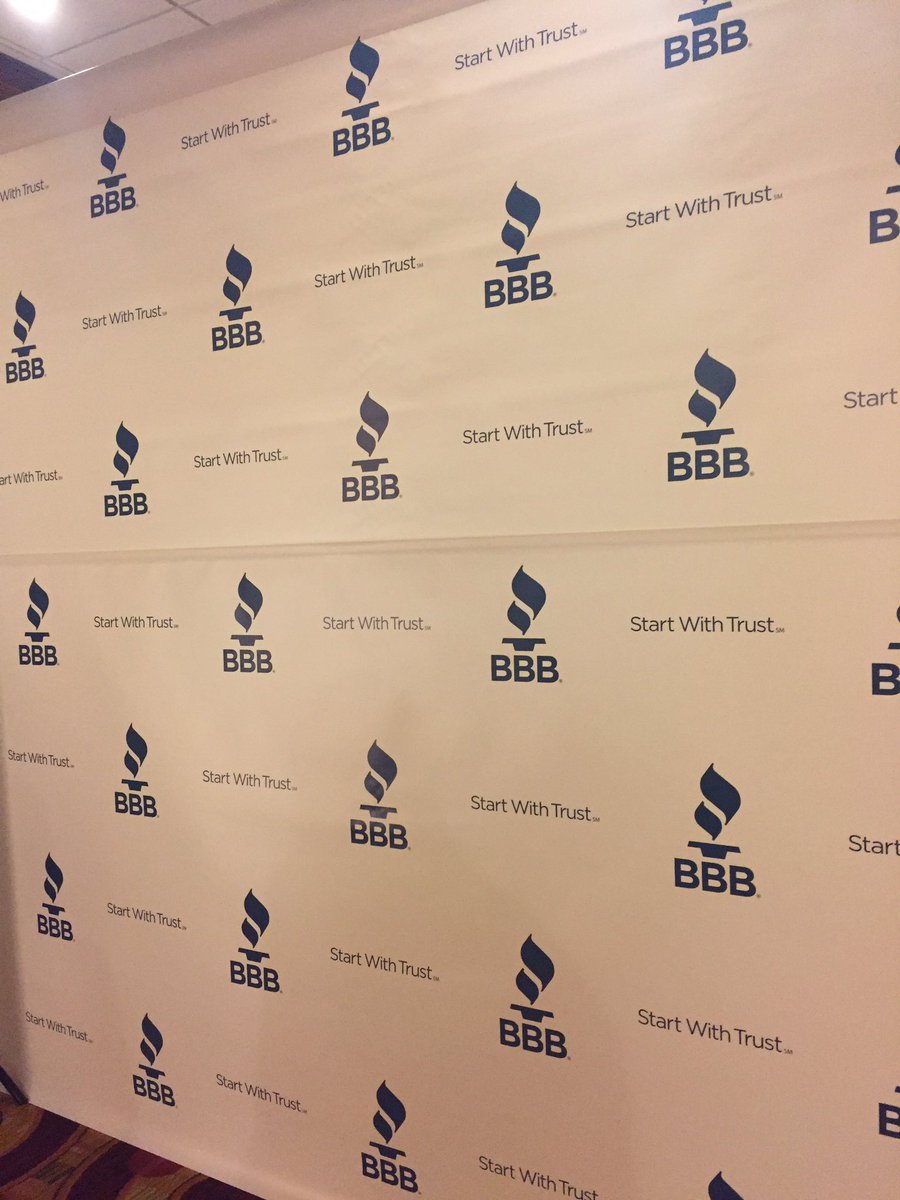 RobTovar's tweet photo. Great turnout for #ChicagoBBB Torch Awards @ClearChannelCH @ABC7Chicago #HoseaSanders https://t.co/1Spw5OjYbb