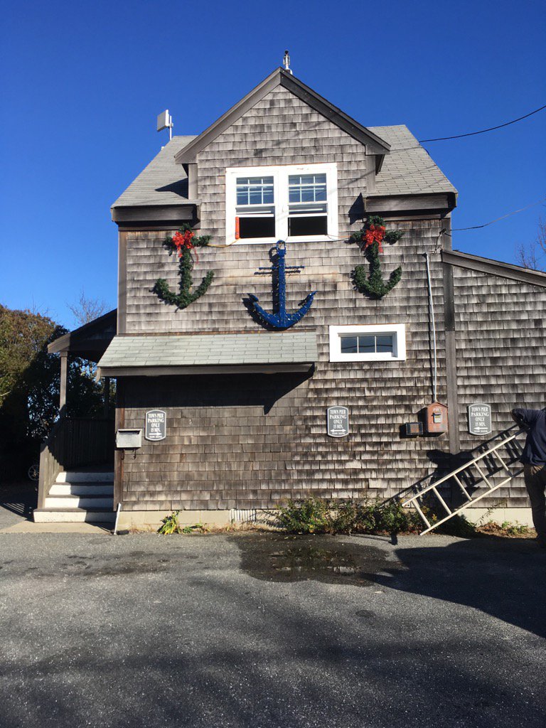 ackharbormaster's tweet photo. Preparing for stroll @ackharbormaster! #festive #stroll #staytuned #winningtree https://t.co/Vr4ZSlEUsa